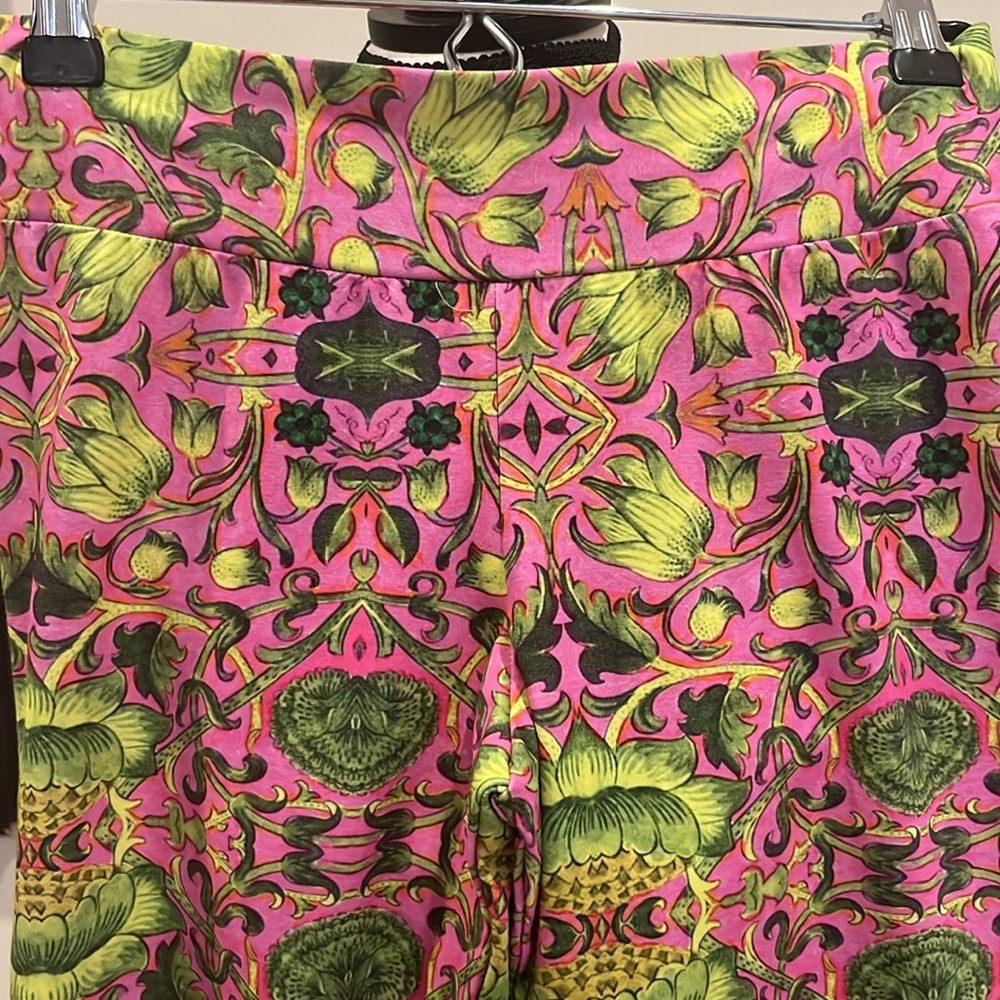 Kristina Mak Leggings Pink Green Psychedelic Print New NWOT USA Medium Run Small - Picture 3 of 8